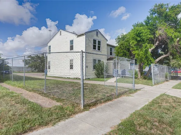 2437 Nemec St, Corpus Christi, TX 78415