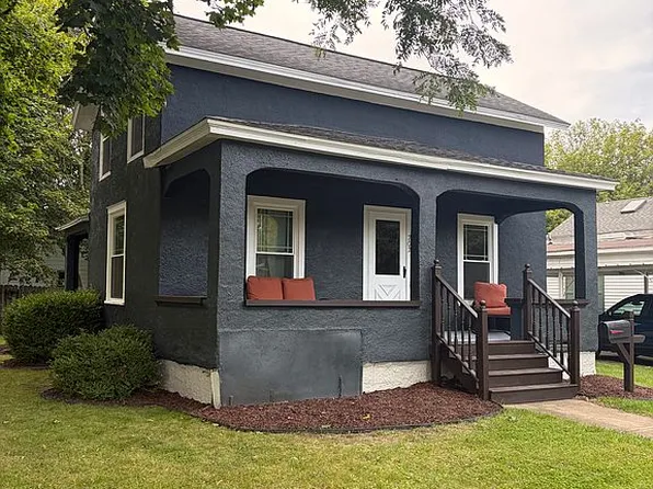 202 N Park St, Hastings, MI 49058