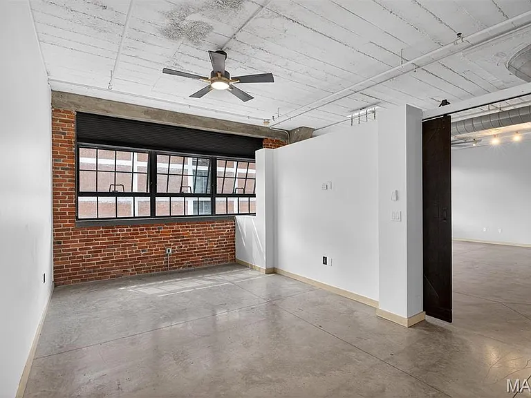 1611 Locust St #603 — Photo 10