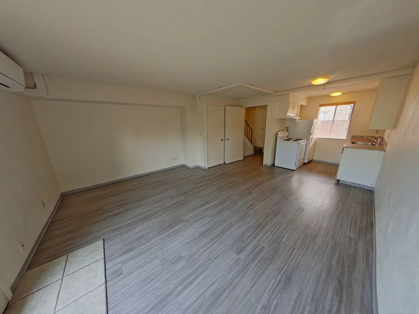 1695 Patterson Street — Photo 2