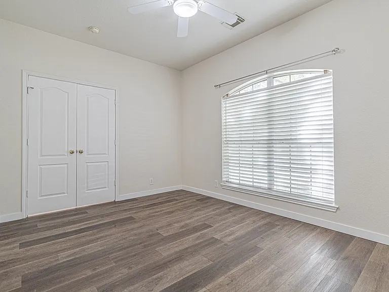 213 Tapwood Ln — Photo 42