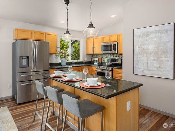 4th image of 20926 1st Avenue S