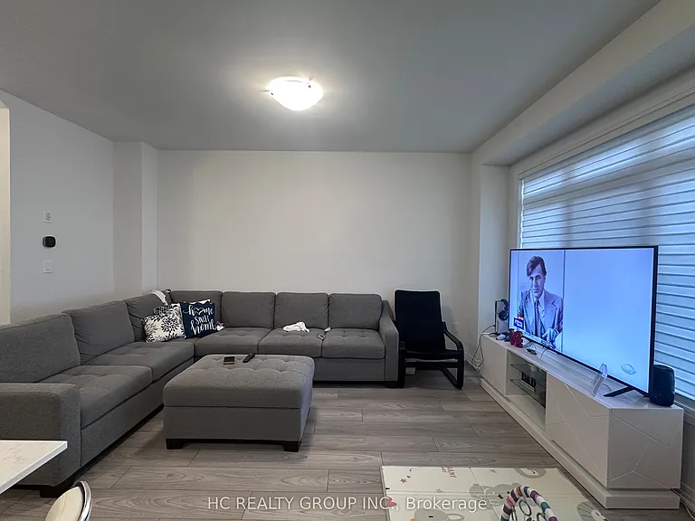 1018 Valhalla Ter — Photo 6