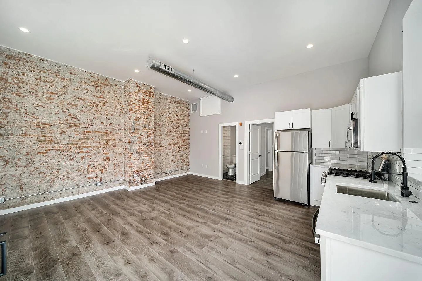 1439 S 6th St — Photo 1