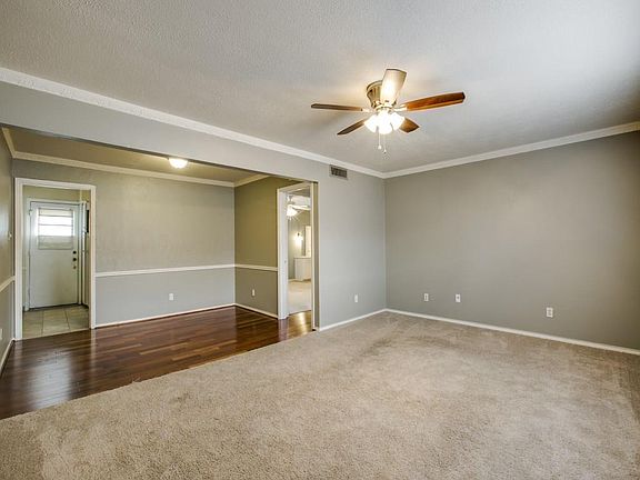 5th image of 5823 Sandhurst Ln #D