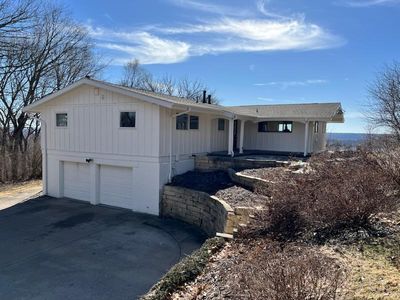 2871 Thunder Rdg, Muscatine, IA, 52761