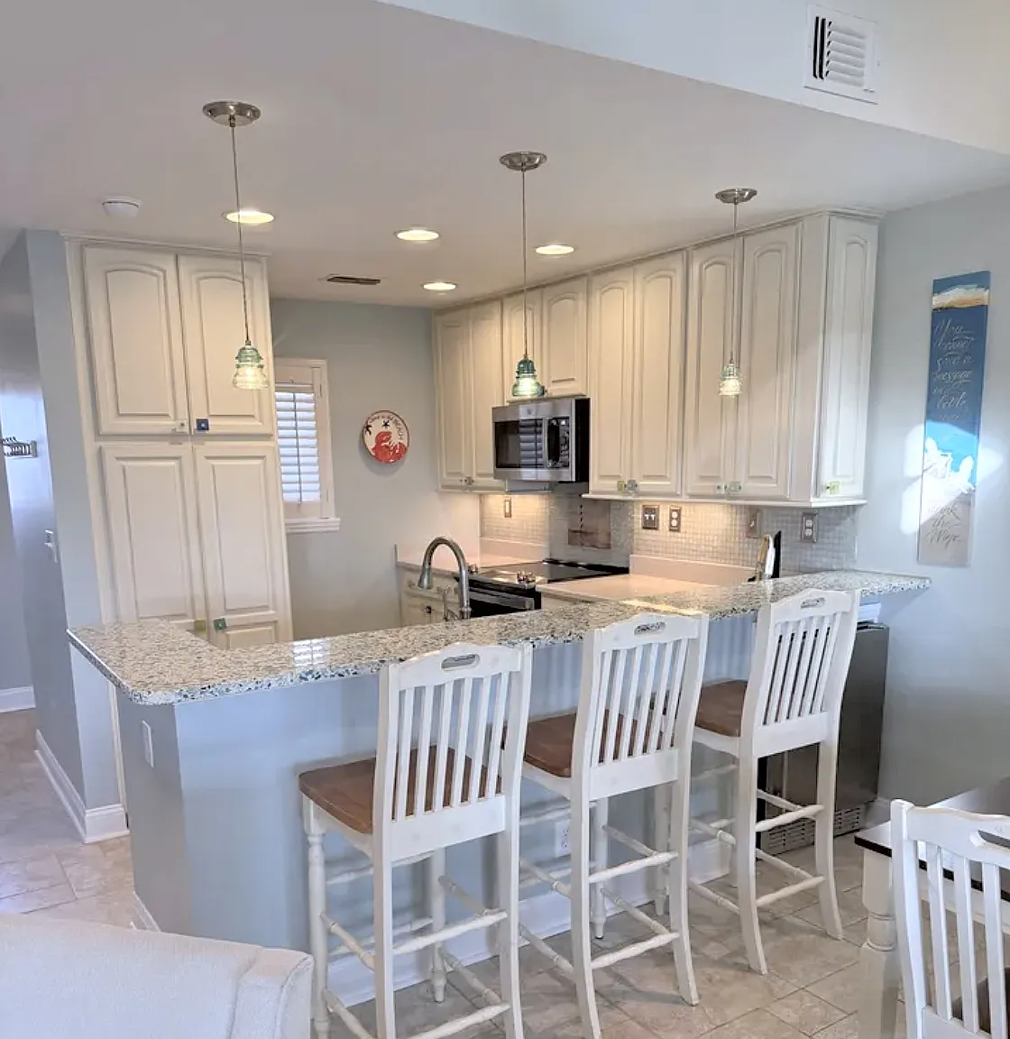 3 bed, 2.5 bath, 1448 sqft, $2,500 — Photo 3