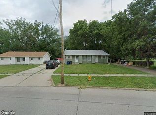 830 Hartford Ave, Des Moines, IA 50315
