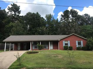 2102 Plum Rd, Starkville, MS 39759