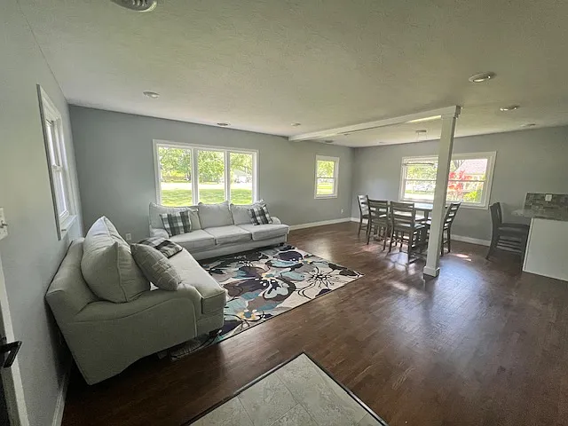 8412 E Old Maple Ave — Photo 5