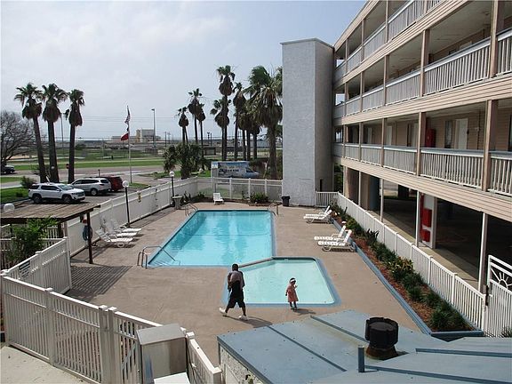 5th image of 3938 Surfside Blvd Unit 1120