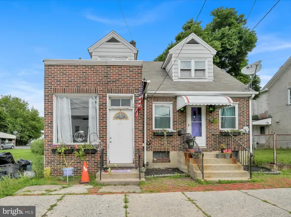 18 Pike St, Port Carbon, PA 17965