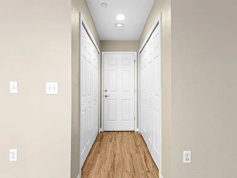 2412 Middleton Grove Dr — Photo 18