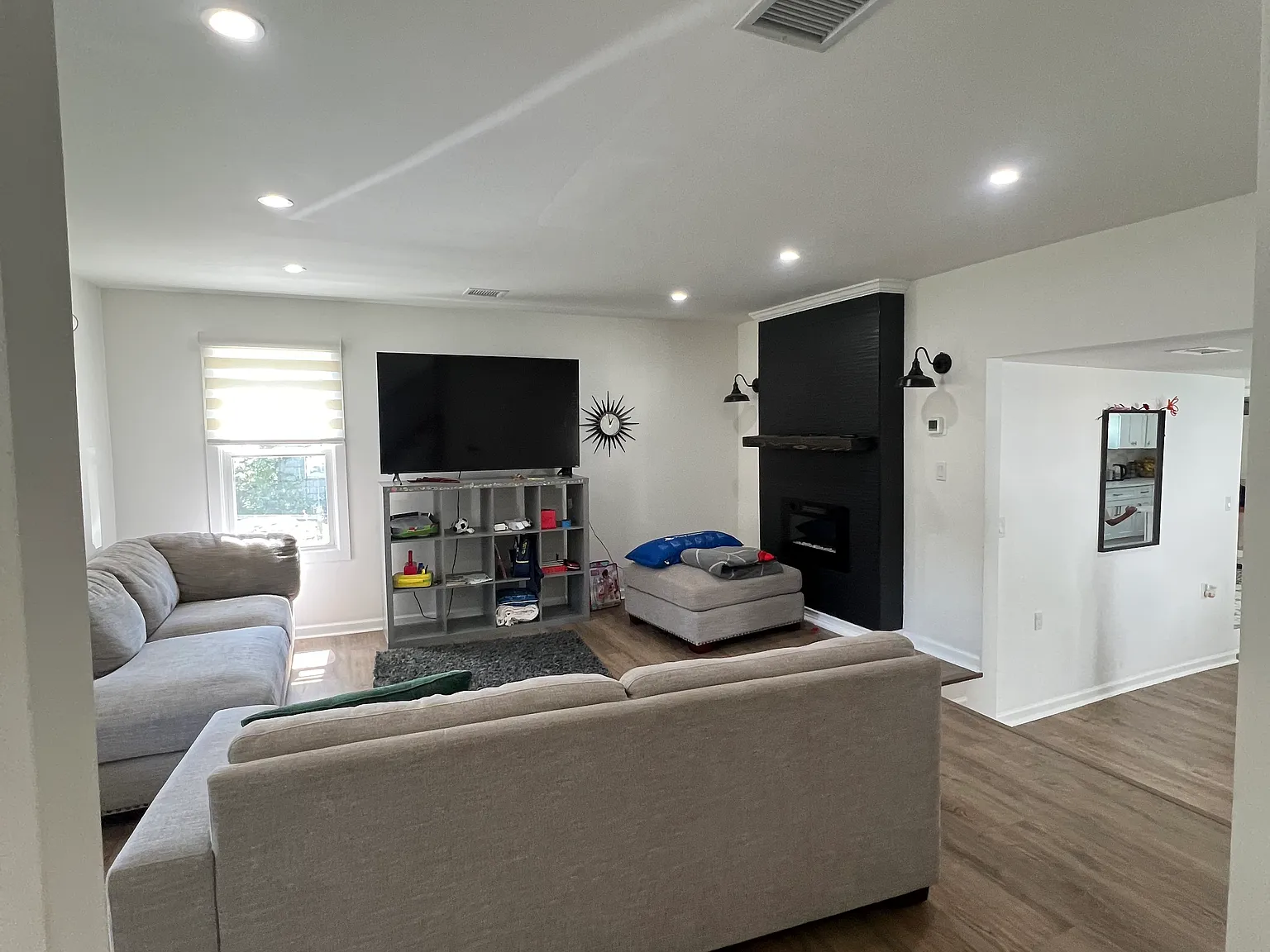 4 bed, 1952 sqft, $4,850 — Photo 1