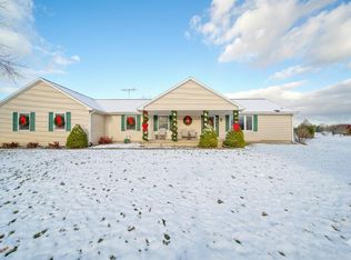 11970 Swan View Dr, Brooklyn, MI 49230