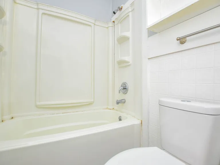 705 E Lexington Ave — Photo 4