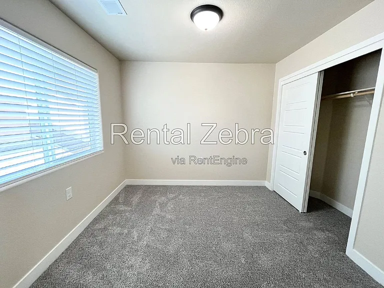1310 Playa Del Rey Dr — Photo 17