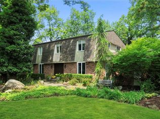 16 Rolling Way, New City, NY 10956