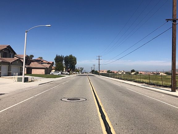 5th image of 1352 N De Anza Dr
