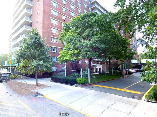 52-40 39 Drive #9J, Woodside, NY 11377