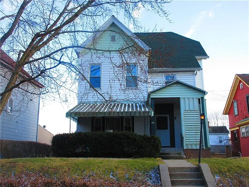 133 Grant Ave photo 1