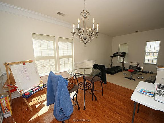5th image of 5116 Birdie Ln