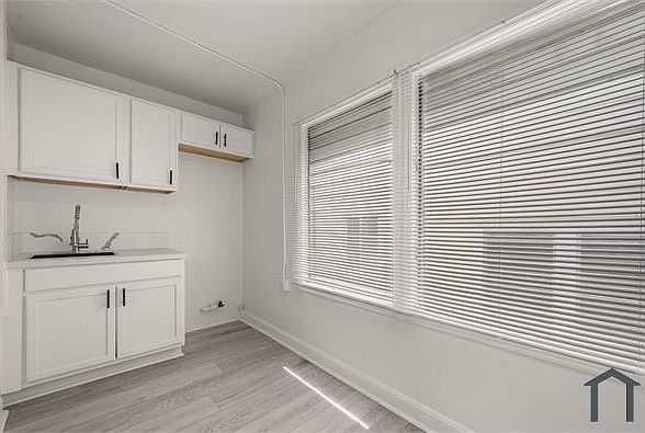1st image of 439 Lucas Ave APT 1