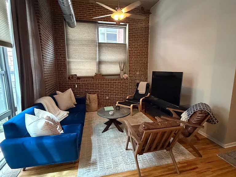 1735 N Paulina St #121 — Photo 9