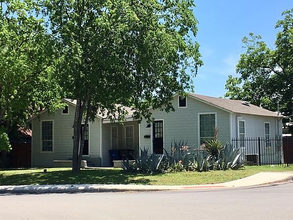 3rd image of 1042 W Lynwood Ave #2