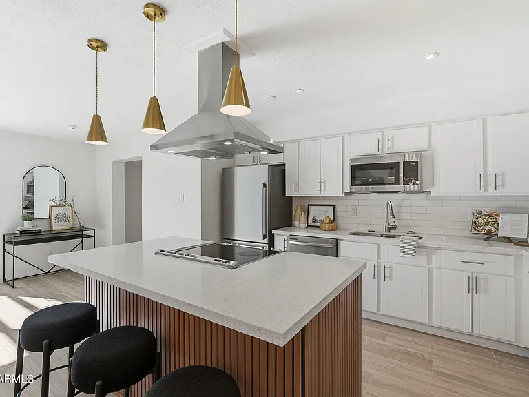 8725 E Coronado Rd — Photo 13
