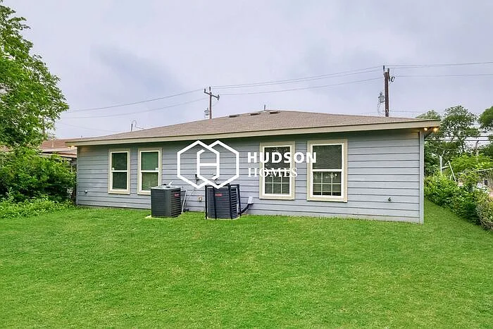 3327 Martin Luther King Dr #A — Photo 13