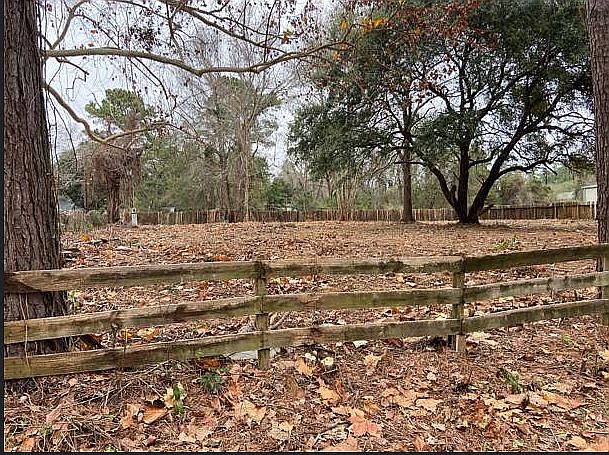 2nd image of 14714 Brown Rd