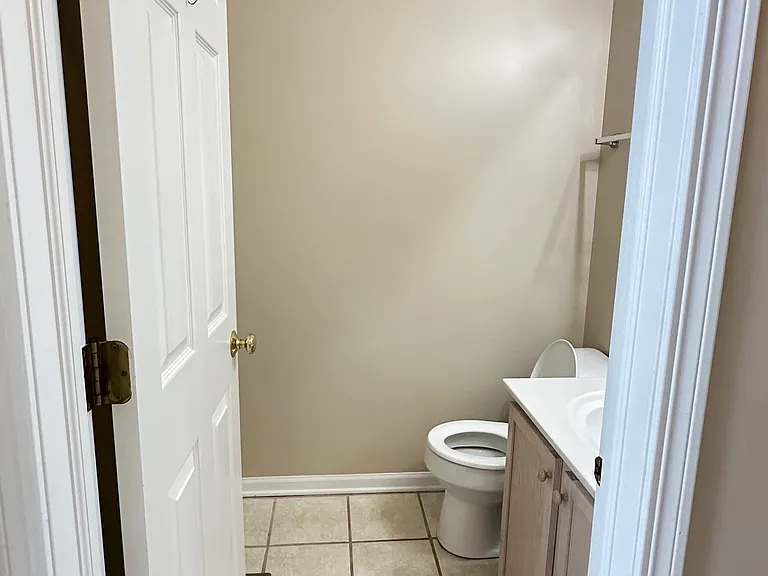 2159 Henning Pl — Photo 15