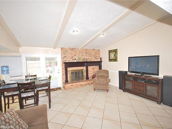 4th image of 6113 Blair Oaks Dr