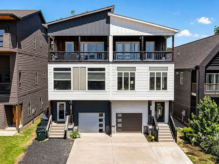 1007A Alice St — Photo 2