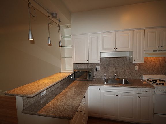 4th image of 1044 Pine St APT 8