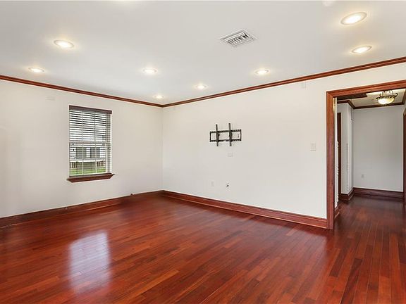5th image of 6676 General Haig St