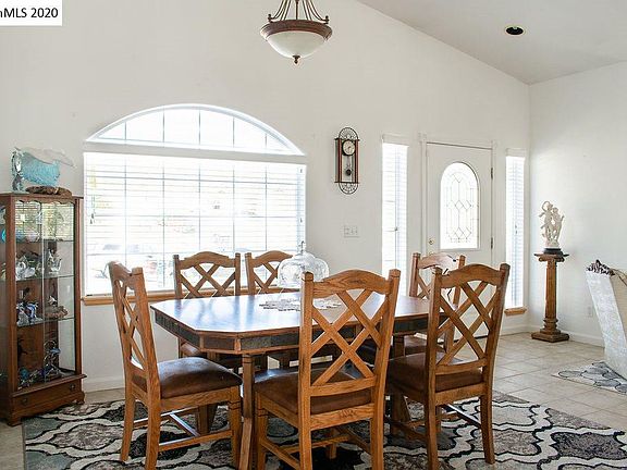 2nd image of 1160 Shadow Mountain Dr