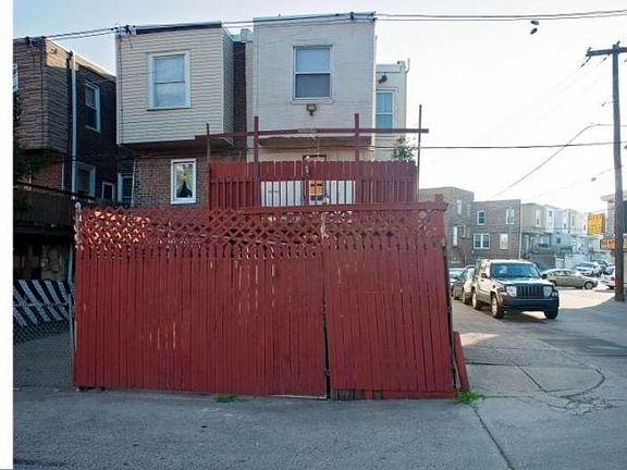 2nd image of 1667 E Hunting Park Ave