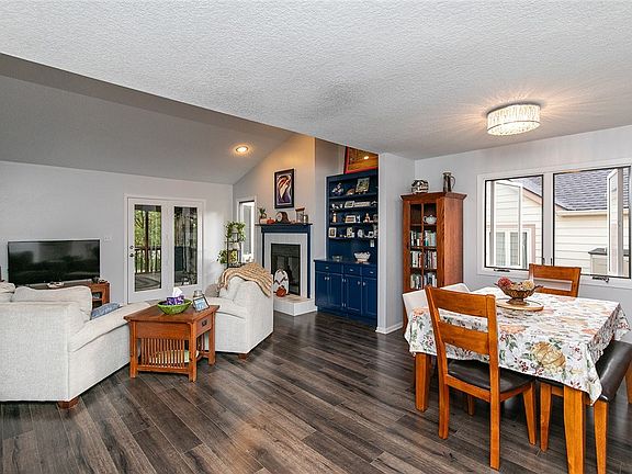 4th image of 3515 Oak Creek Pl