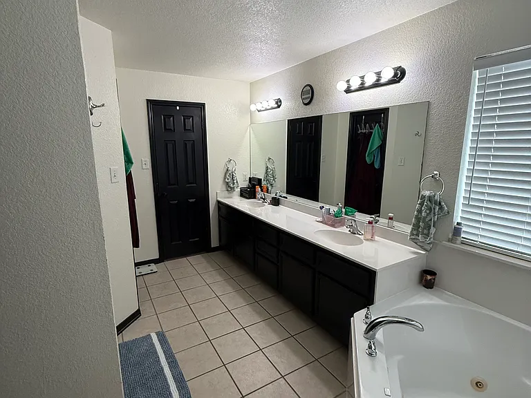 5509 White Rock Dr — Photo 10