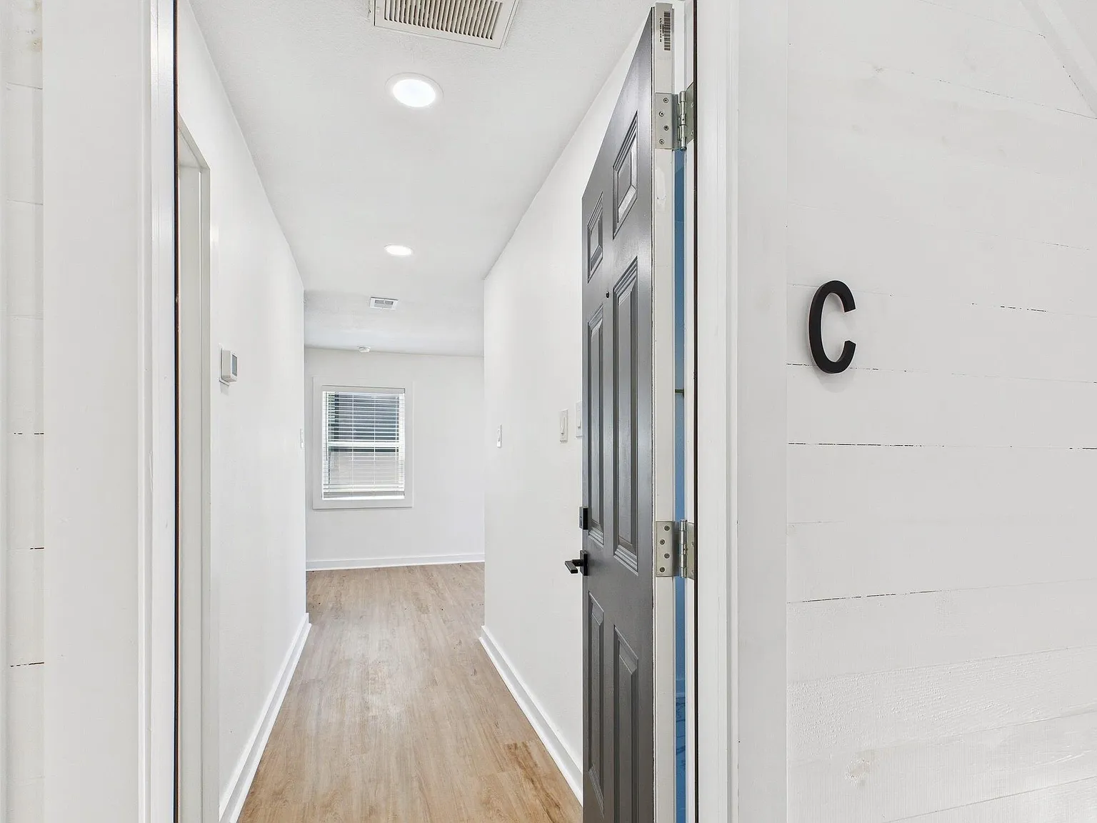 607 Foch Unit C — Photo 2