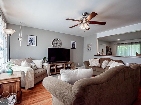 4th image of 7 N Kingscroft Dr
