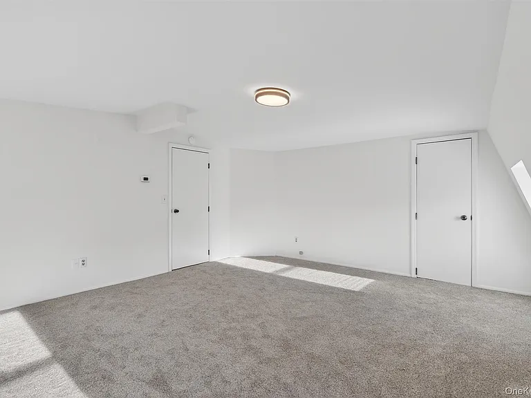 12 Scotchtown Ave — Photo 24