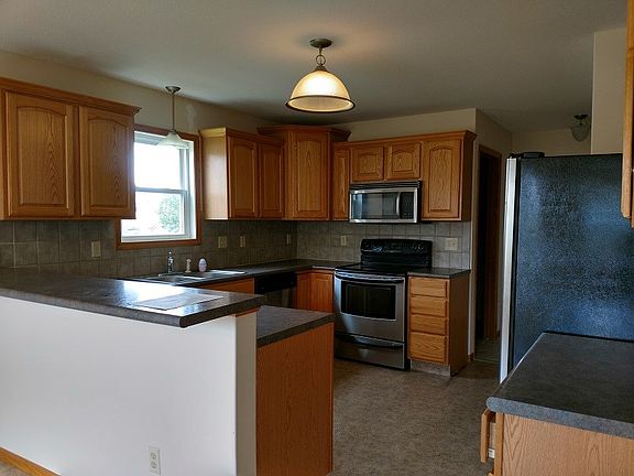3rd image of 8839 Elderberry Run