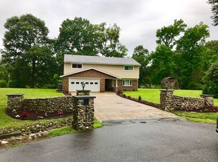 2424 Pineland Ln, Virginia Beach, VA 23454