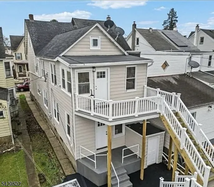 31 Glen Ave #TOP