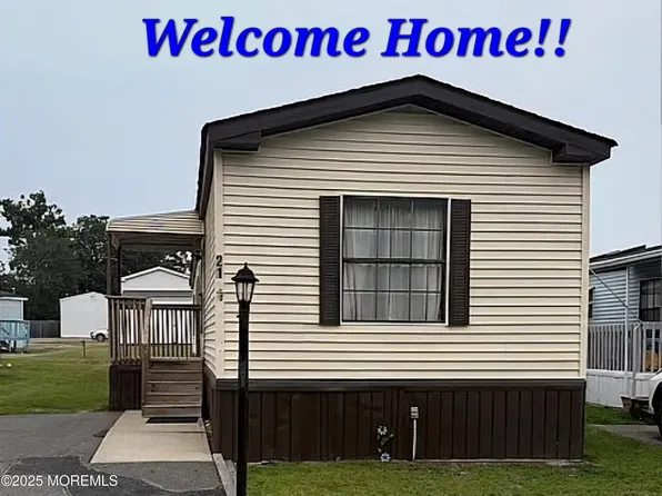 21 Geneva Road, Lakehurst, NJ 08733
