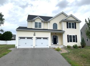 6 Hialeah Ln, Framingham, MA 01701
