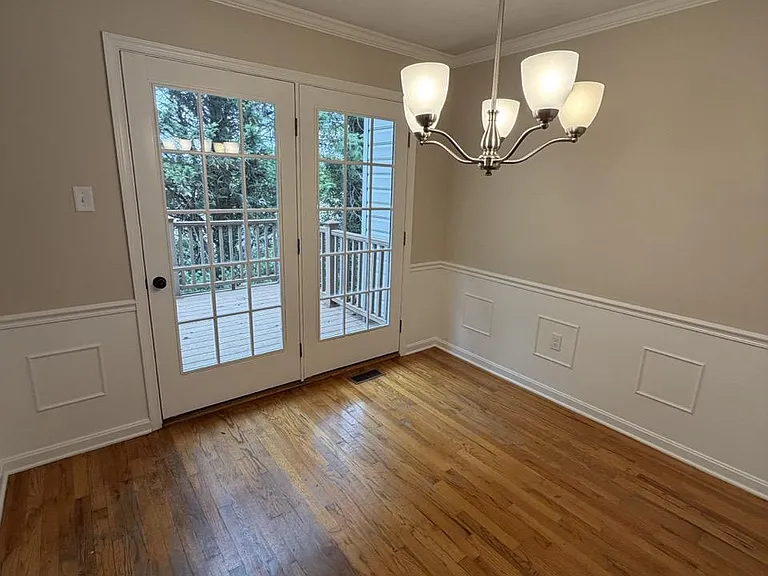 218 Tudor Dr — Photo 11